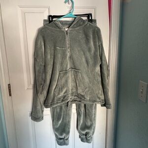 Cozy Light Green Sweatsuit Matching set